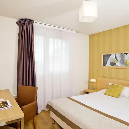 Apartahotel Residhome Ferrand Gergovia 3*