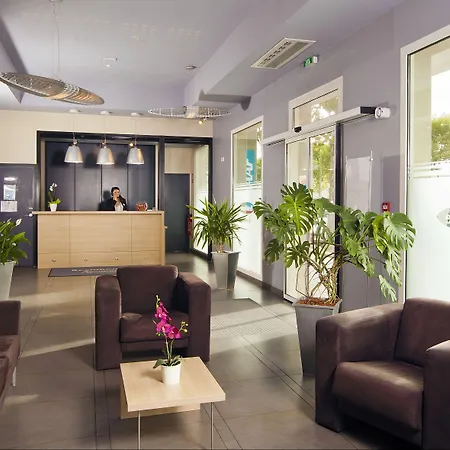 Apartahotel Residhome Ferrand Gergovia 3*