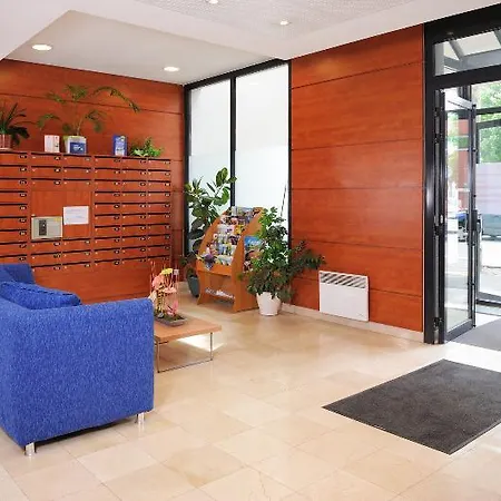 Lägenhetshotell Residhome Ferrand Gergovia 3*